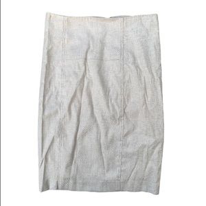 Bebe size 8 beige skirt